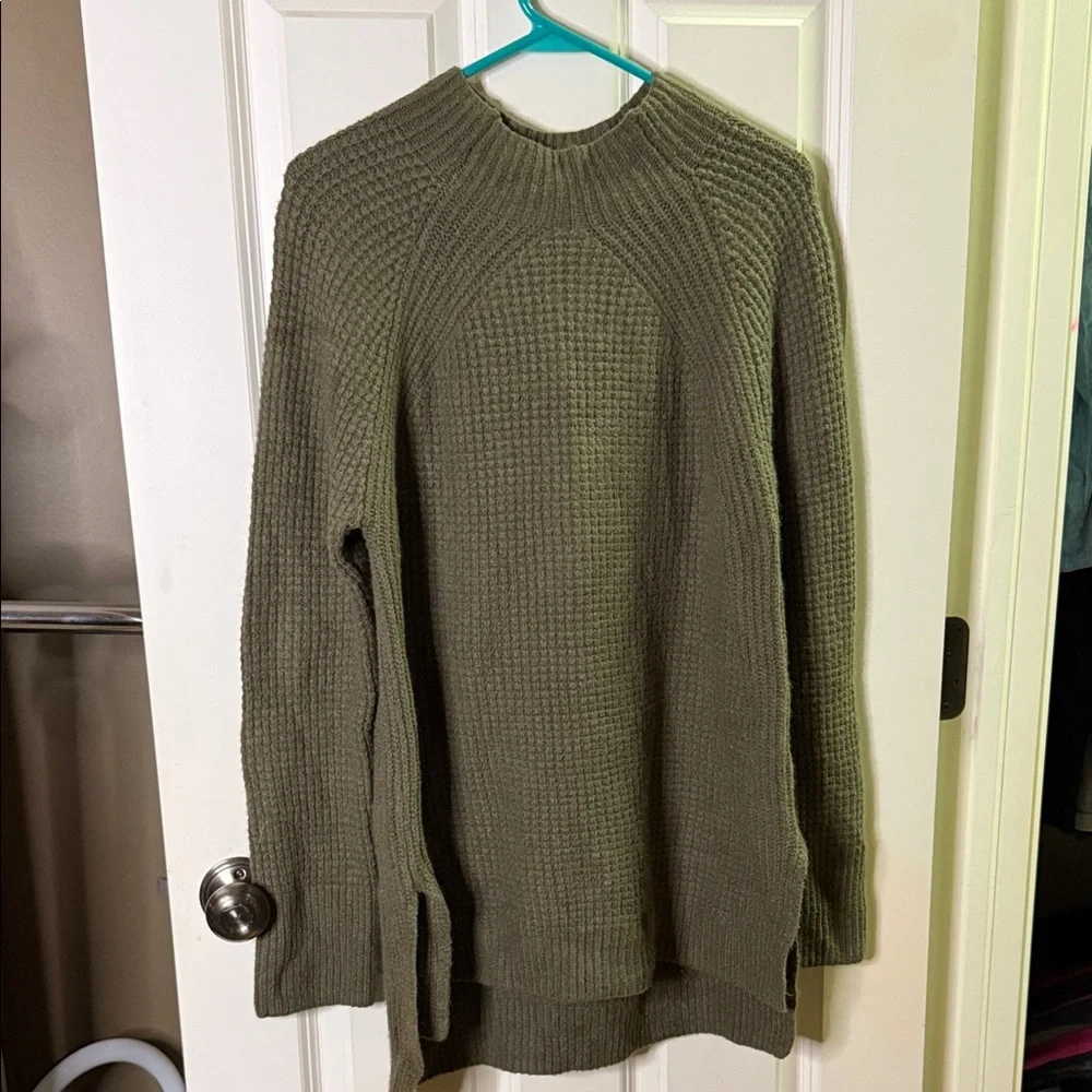Treasure & Bond Olive Green Sweater - Picture 1 of 4